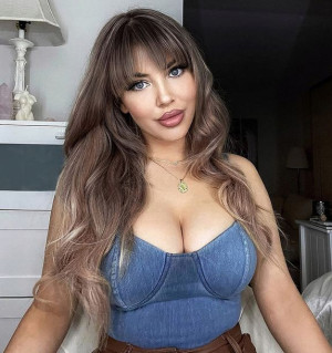 Peruka włosy długie 55,8cm syntetyczne ombre blond