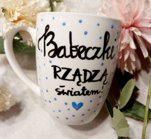 Kubek Babeczki rządzą na Dzień Kobiet urodziny imieniny Ani Asi Kasi Basi