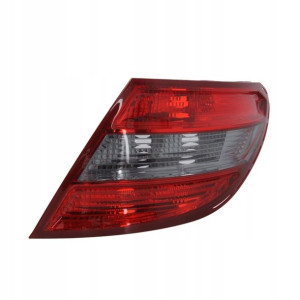 Lampa Tył P Mercedes C Sedan 01.07-03.11 Tyc 11-11