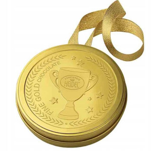 Pozłacany medal z czekoladkami na prezent