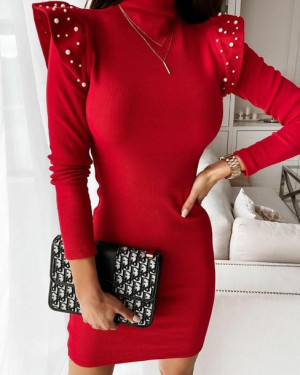Czerwona Sukienka Z Dzianiny, Wykończona Przy Ramionach Perełkami 2XL/3XL