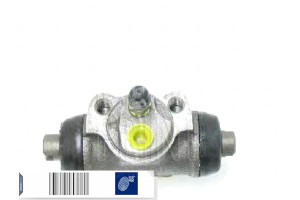 Cylinderek Hamulcowy Mitsubishi Tył L200 L300 L400