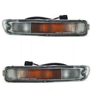 LAMPA POZYCYJNA L+P, w zderzaku MAZDA 323 C V