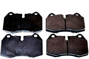 Klocki Hamulcowe Przód Bmw 5 E34 92- 7 E38 94- Den