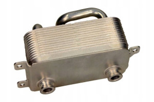 Chłodnica Oleju Bmw 2.0-4.4 E60 E67 5 7 03- Maxgear