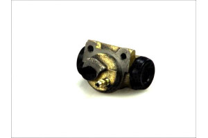 Cylinderek Hamulcowy Nissan Primera 1.6/2.0 06.90-