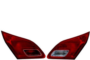 Lampa (część Wewnętrzna Kolor Szkła Czerwony) Opel