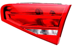 Lampa (część Wewnętrzna Kolor Szkła Czerwony) Audi