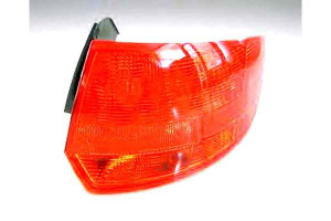 Lampa Tylna Audi A3 03-12 Zewnętrzna Le Magneti Ma