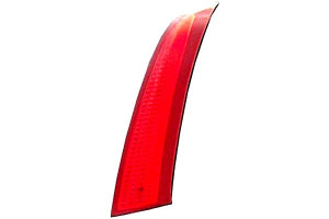Lampa (część Górna Kolor Szkła Czerwony) Volvo Xc9