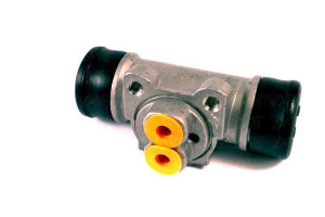 Cylinderek Hamulcowy Suzuki Sj 413 1.3 09.84-08.90