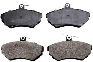 Klocki Hamulcowe Przód Audi A4 94- Passat 96- Denc