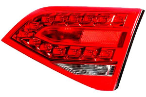 Lampa (część Wewnętrzna) Audi A4 B8 11.07-10.11 He