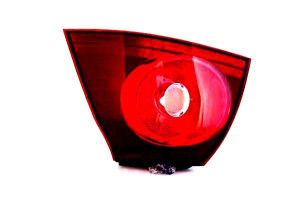 Lampa Tylna Vw Golf 03-09 Pr Zewnętrzna Magneti Ma