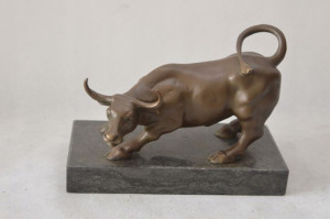 Byk Z Wall Street Giełda Hossa Figura Z Brązu