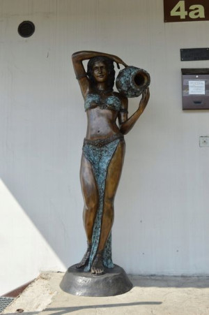 Fontanna Z Brązu - Kobieta Z Dzbanem - 174cm - Akt
