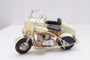 METALOWY MODEL KOLEKCJONERSKI motor z przyczepką