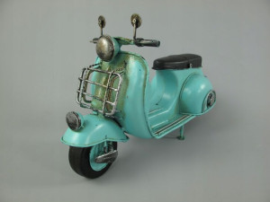 METALOWY model kolekcjonerski SKUTER SCOOTER 28CM