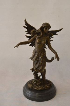 SKRZYDLATA KOBIETA Z BRĄZU - mitologia GRECKA