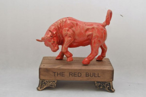 the RED BULL - CZERWONY BYK Z ŻELIWA Wall Street