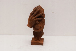 Żeliwna stara figura - zamyślona twarz maska art