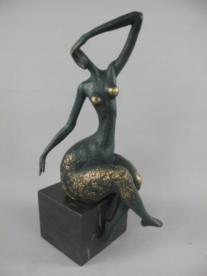 Łgarska Kobieta - Figura Z Brązu - Akt Siedzącej