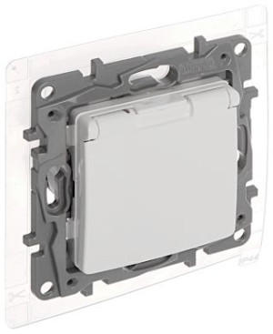 Gniazdo Pojedyncze Le-764537 Niloe 230 v 16 a Ip44 Legrand