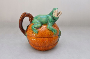 Porcelanowa Figura - Jaszczurka Kameleon Sygn