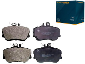Klocki Hamulcowe Przód Mercedes C W202 94- Dencker