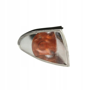 Lampa kierunkowskazu przód P MITSUBISHI COLT 04.92
