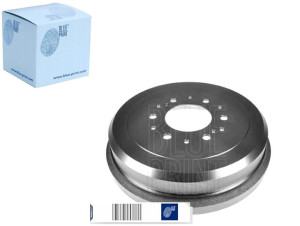 Bębny Hamulcowe Tył Toyota Hilux V 2.4d 09.88-08.9