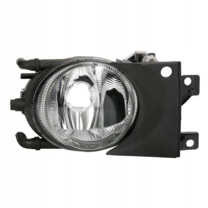 Lampa przeciwmgielna przód P BMW 5 09.00-06.03 TYC
