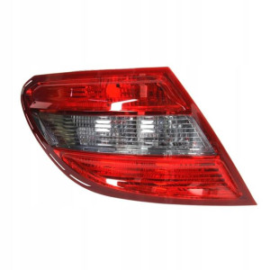 Lampa tył L MERCEDES C Sedan 01.07-03.11 TYC TYC 1