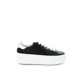 Damskie sneakersy czarne GUESS FL6MRI LEA12 - 39