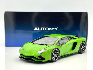 Lamborghini Aventador S 2017 (verde mantis/pearl green) AUTOart 1:18
