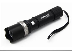 Aluminiowa Latarka Z Zoomem, Xpe Led, 3 Tryby Oświetlenia