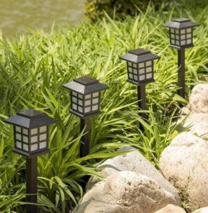 Lampa ogrodowa solarna led domek dekoracja