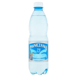 Piwniczanka Naturalna woda mineralna wysokonasycona CO2 0,5 l
