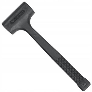 Yato Młotek Bezodrzutowy 740g 4620