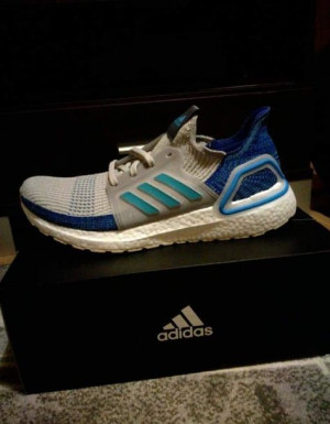 Adidas Ultra Boost buty do biegania trening amortyzacja