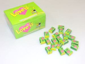 Guma do żucia Love is jabłko - cytryna 100 sztuk