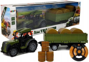 Zielony Traktor z Przyczepą Belami Siana Zdalnie S