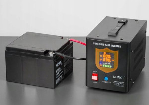 Zasilacz KEMOT 800VA + akumulator 12V 100Ah