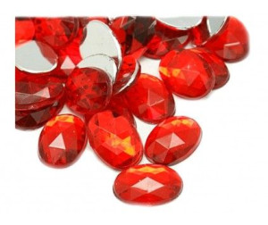 Kaboszony szlifowane 25x18x6mm akrylowe czerwone