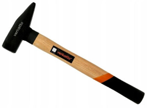 Młotek ślusarski z drewnianym trzonkiem 500g 320mm