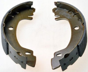 DENCKERMANN B120061 Zestaw szczęk hamulcowych