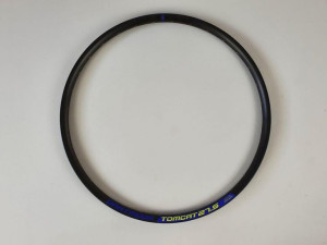 Obręcz Tomcat 27.5/32H, czarna z naklejkami space blue-lemon