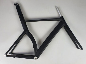 Set ramy triathlonowej rozmiar 545 (TT-h=570mm, ST=650mm, rama, sztyca, obe