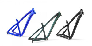 Rama Hornet Czarny/Grafit mat, Medium