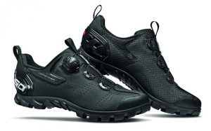 Buty MTB ENDURO DEFENDER 20 czarne 40